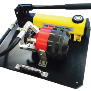 Hydrauliczne urządzenie do zaciskania złączy